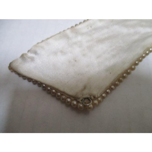 *Cream And Silver Metallic Vintage Pearl Beaded Collar Scarf - Picture 7 of 7
